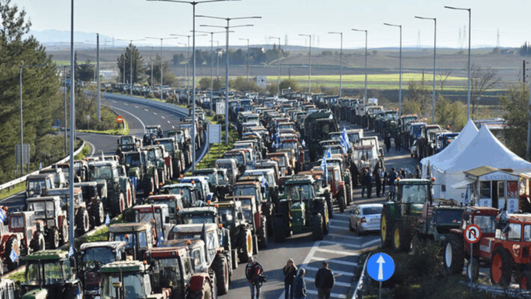 Αγρότες: Θα πάνε στο Μαξίμου ή συνεχίζουν τις κινητοποιήσεις; – Σήμερα η κρίσιμη συνεδρίαση στη Νίκαια