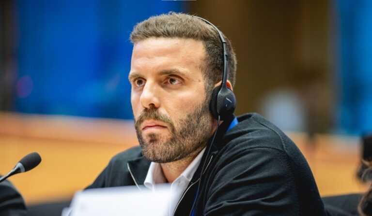 Άφαντος ο Νίκος Παππάς μετά την επίθεση σε δημοσιογράφο: Το θρίλερ με το αυτόφωρο και τη φυγή εκτός Γαλλίας