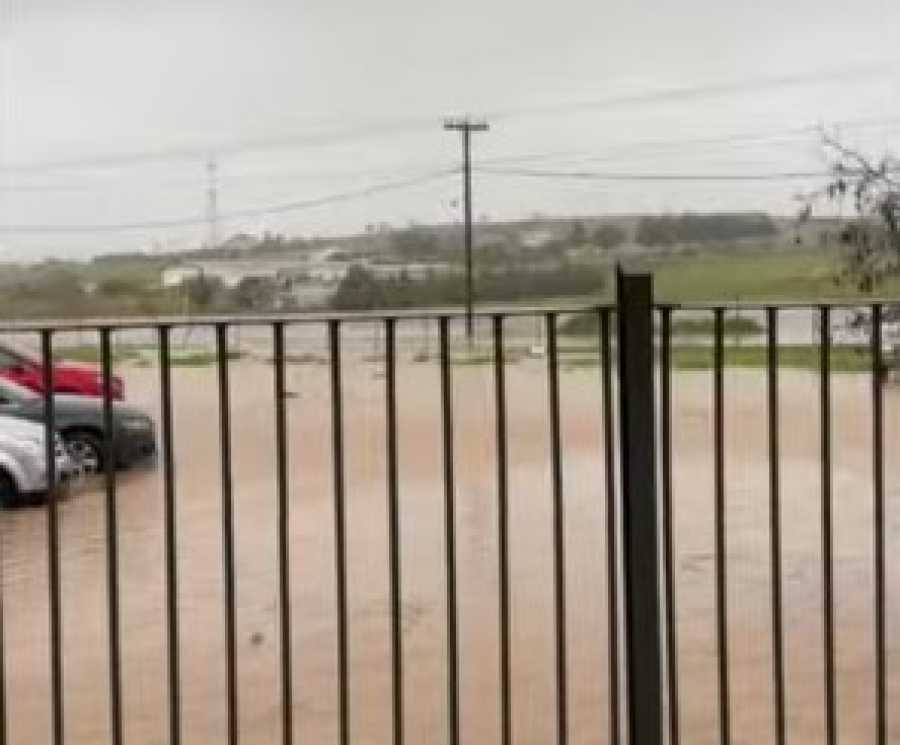 Κακοκαιρία: Κλειστοί δρόμοι στην Αλεξανδρούπολη