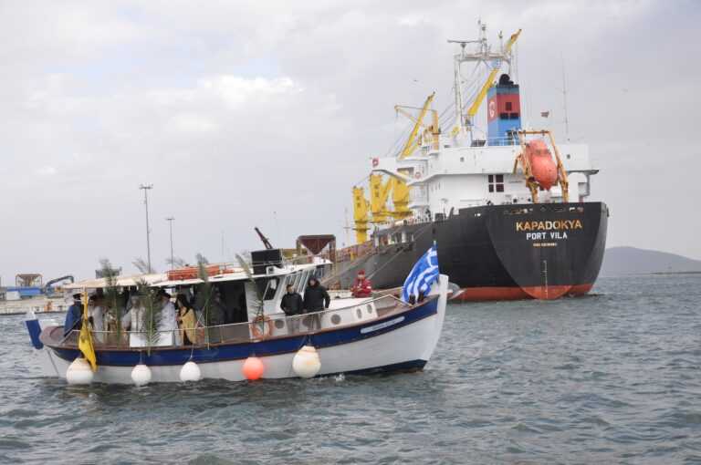 Παρουσία αρχών και πλήθους κόσμου ο αγιασμός των υδάτων στην Πρέβεζα