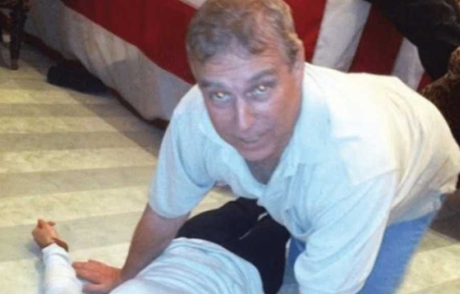 Σκάνδαλο Επστάιν: Όσα αποκάλυψαν τα νέα έγγραφα - Τραμπ, Μασκ, Γκέιτς και μεγάλα ονόματα στο φως