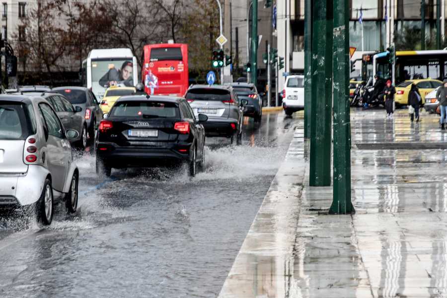 Ο καιρός σήμερα: Πού υπάρχει πιθανότητα βροχών και καταιγίδων
