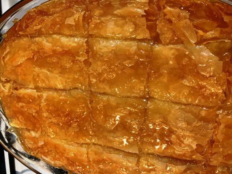 Μυστικά για το πιο τραγανό γαλακτομπούρεκο από τον γνωστό pastry chef