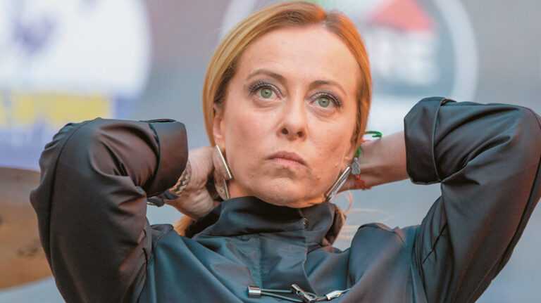 Μελόνι και Μακρόν σε κοινή γραμμή: «Υπέρ της επανέναρξης του διαλόγου με τη Μόσχα»