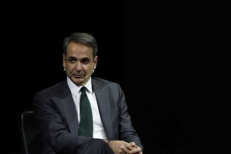 Μητσοτάκης: Προτιμώ να αυξήσω τους μισθούς, παρά να μειώσω τους φόρους