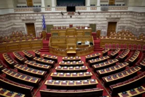 Βουλή: Στην τελική ευθεία ο «Χάρτης μετάβασης» των Ενόπλων Δυνάμεων – Αλλαγές σε μισθούς, βαθμούς και προαγωγές