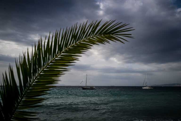 Ο καιρός σήμερα: Πού θα εκδηλωθούν καταιγίδες – Σε πολύ υψηλά για την εποχή επίπεδα η θερμοκρασία