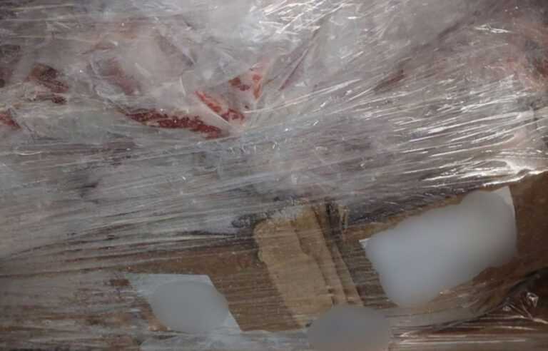 Τσικνοπέμπτη: Κατασχέθηκαν σχεδόν 5 τόνοι ληγμένου κρέατος στο Καπανδρίτι (εικόνες)