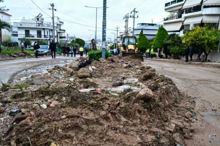 Αλλάζει ο καιρός από σήμερα: Διήμερη κακοκαιρία με καταιγίδες, χαλάζι και σκόνη