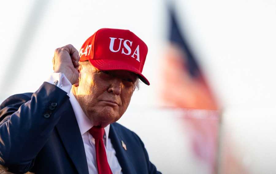 Νέα κίνηση Τραμπ: Αυξάνει τον προσωρινό «παγκόσμιο δασμό» στο 15%