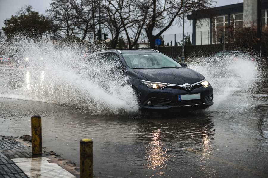 Έκτακτο δελτίο καιρού: Διπλή κακοκαιρία φέρνει βροχές και καταιγίδες