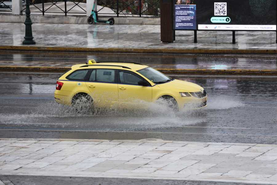 Επιδείνωση του καιρού: Σε «red code» Αχαΐα και Ηλεία - Συστάσεις της Πολιτικής Προστασίας στους πολίτες
