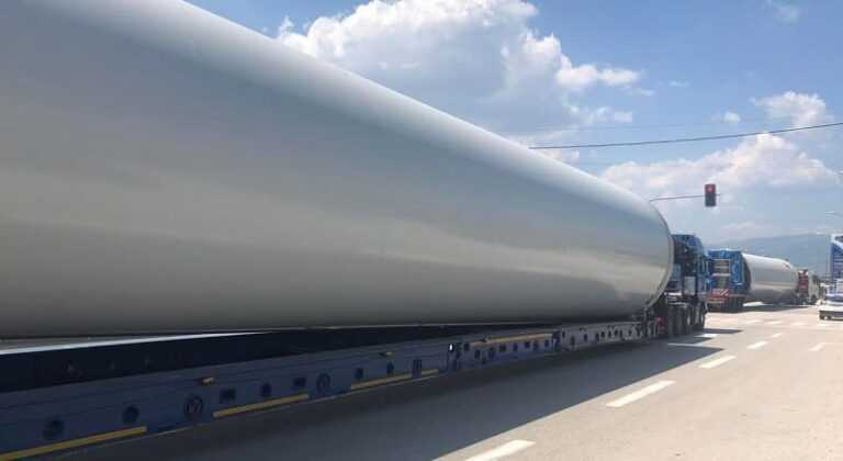 Εγνατία: Η βραδυπορία «πνίγει» την ήδη περιορισμένη κυκλοφορία – Ένας μήνας εμπόδια για τη μεταφορά ανεμογεννητριών