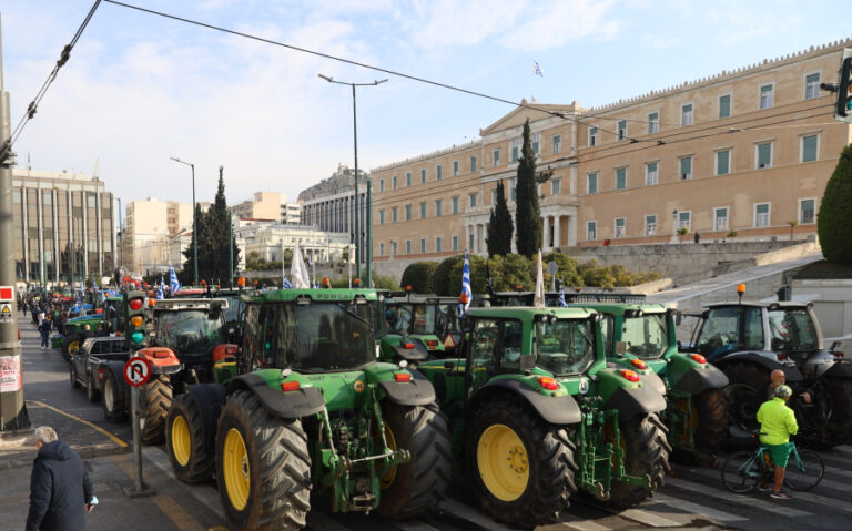 Η «κάθοδος» των αγροτών στο Σύνταγμα: Με τρακτέρ στην Αθήνα για τη μεγάλη συγκέντρωση – Από την Ομόνοια η πορεία