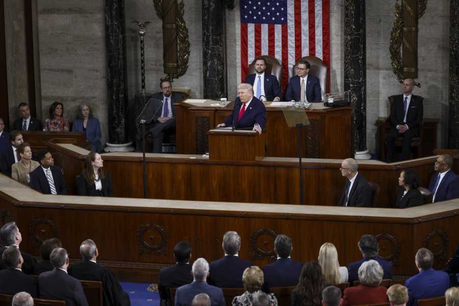 Τραμπ στο Κογκρέσο: «Η χώρα μας επέστρεψε -Δεν θα επιτρέψω ποτέ στο Ιράν να αποκτήσει πυρηνικό όπλο»