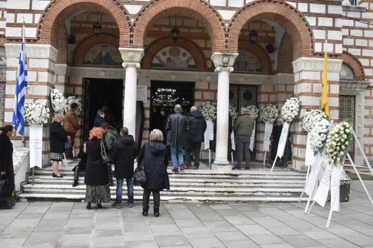 Ράγισαν καρδιές στην κηδεία της 35χρονης Ευανθίας στην Άρτα