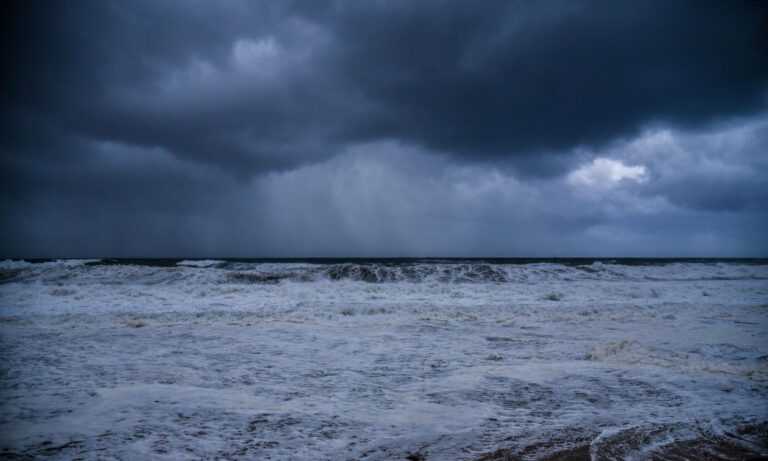 Ήπειρος: SOS από τους μετεωρολόγους – «Εκρηκτικό» κοκτέιλ θυελλωδών ανέμων και ισχυρών καταιγίδων να πλησιάζει απειλητικά