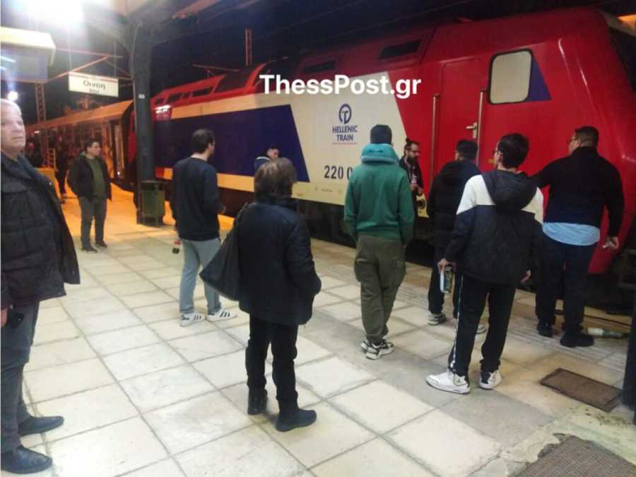 Hellenic Train: Ακινητοποιήθηκε στην Οινόη επιβατική αμαξοστοιχία λόγω βλάβης