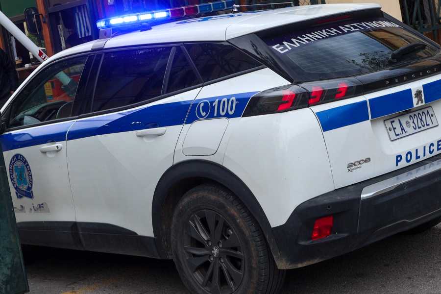 Τροχαίο στην Παλλήνη: Συνελήφθη μεθυσμένος οδηγός με τα ανήλικα παιδιά του συνελήφθη