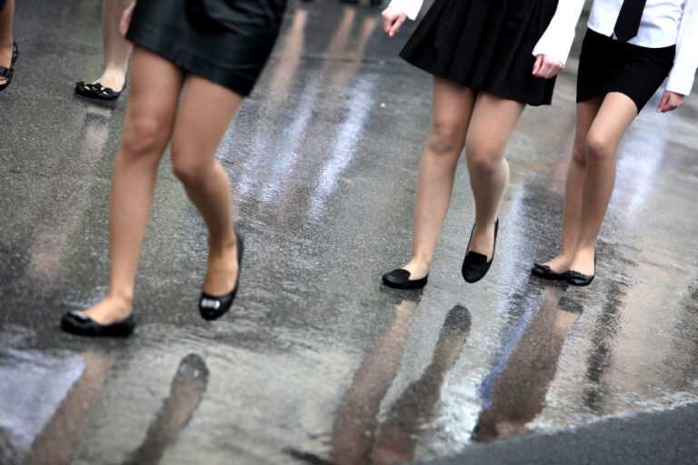 «Κλειδώνει» κακοκαιρία στις παρελάσεις της 25ης Μαρτίου: Πότε ξεκινάει το νέο κύμα