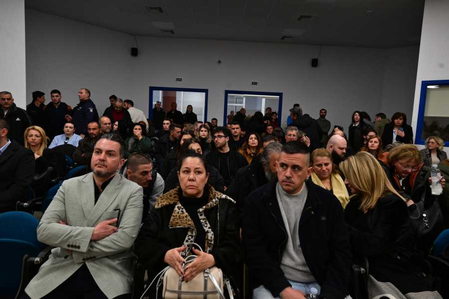 Τέμπη: Μπροστά σε αδιέξοδο το δικαστήριο - «Βατερλώ» η επιλογή της αίθουσας