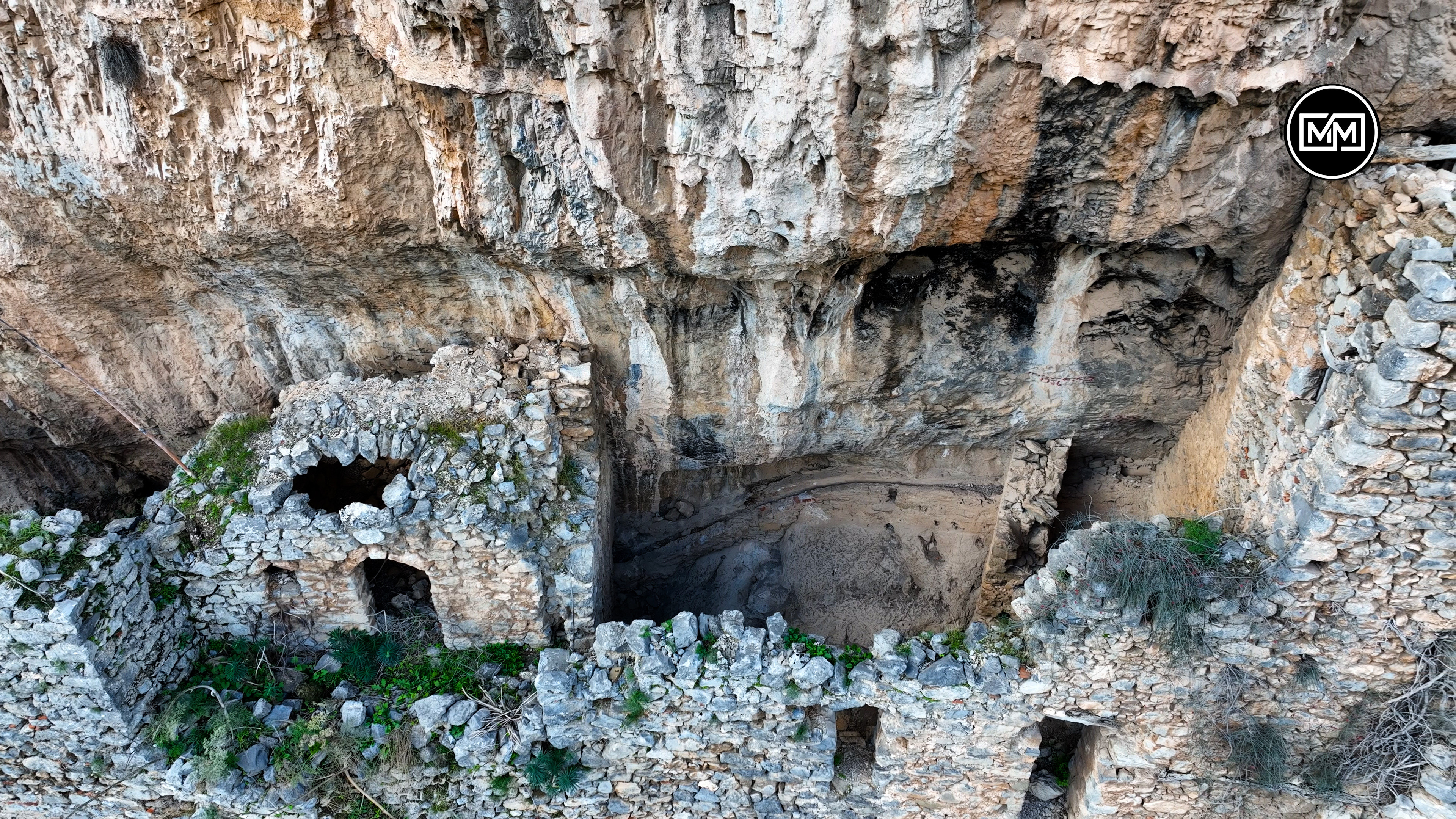 DJI 0007.00 01 33 00461.Still082 2711b