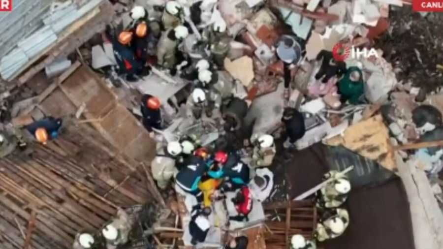 Κατέρρευσε κτίριο στην Κωνσταντινούπολη - Αναφορές για πολλούς τραυματίες (Βίντεο)