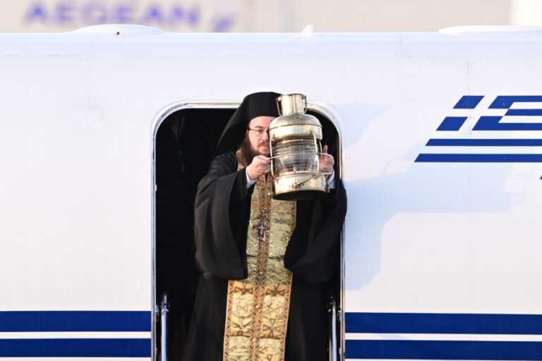 Πάσχα 2026: Προβληματισμός για την άφιξη του Αγίου Φωτός στην Ελλάδα – Αυστηρά μέτρα ασφαλείας λόγω πολέμου