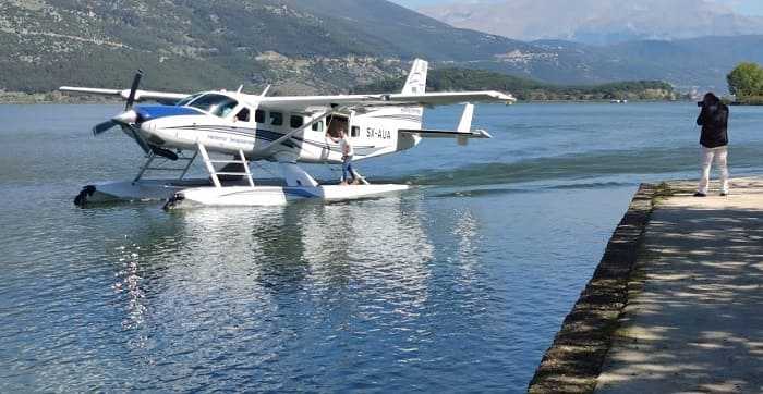 Κικίλιας αποκαλύπτει: Κανένας φάκελος για υδατοδρόμιο στη λίμνη Ιωαννίνων – Η υπουργική απάντηση που ξεσκεπάζει την υποκρισία για τα υδροπλάνα