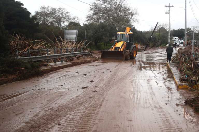 Κακοκαιρία «ERMINIO»: Ένας νεκρός και σοβαρά προβλήματα στην Αττική – Εκατοντάδες κλήσεις στην Πυροσβεστική