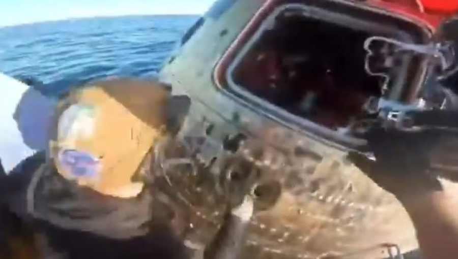 Artemis II: Επέστρεψε στη Γη το πλήρωμα του Orion - Η στιγμή της προθαλάσσωσης